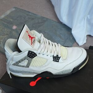 Jordan 4s Athletic Shoes - White and Gray